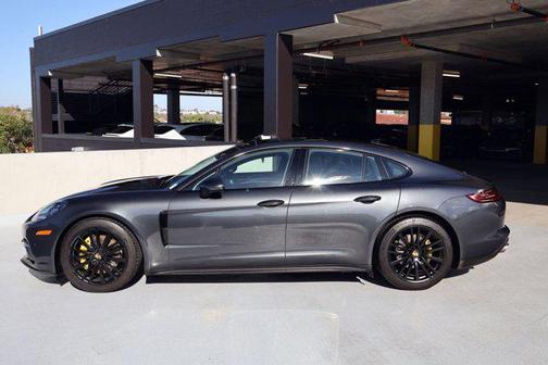 2018 Porsche Panamera 4S