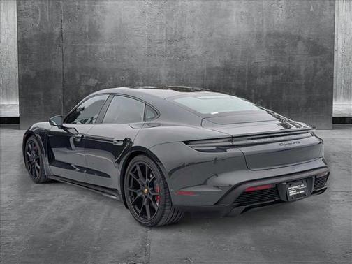 2022 Porsche Taycan GTS
