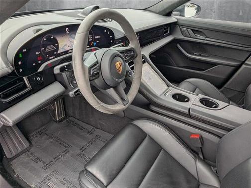 2022 Porsche Taycan GTS