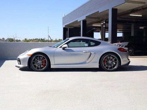 2016 Porsche Cayman GT4