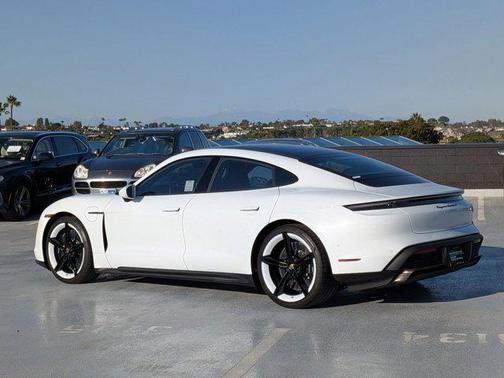 2024 Porsche Taycan Turbo S