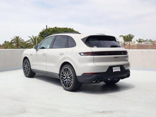 Chalk 2026 Porsche Cayenne Cayenne E-Hybrid
