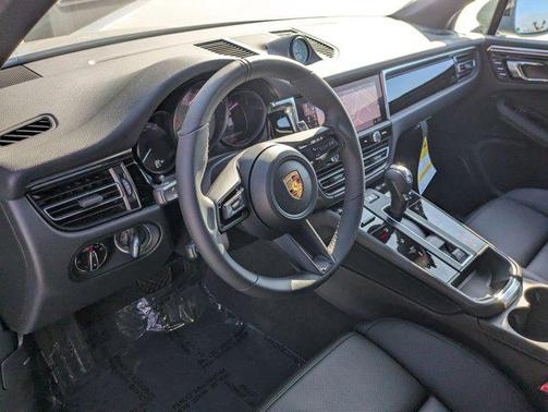 2025 Porsche Macan S