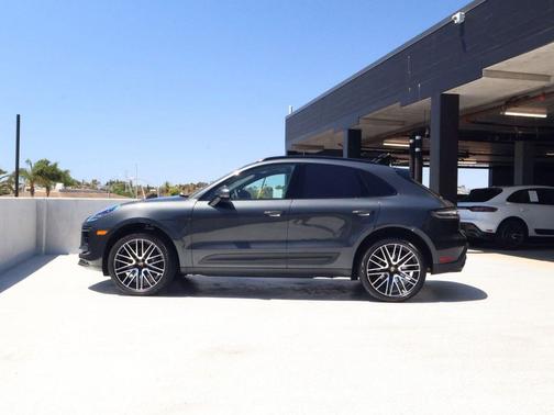 Volcano Grey Metallic 2026 Porsche Macan Macan