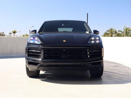Chromite Black Metallic 2024 Porsche Cayenne Cayenne