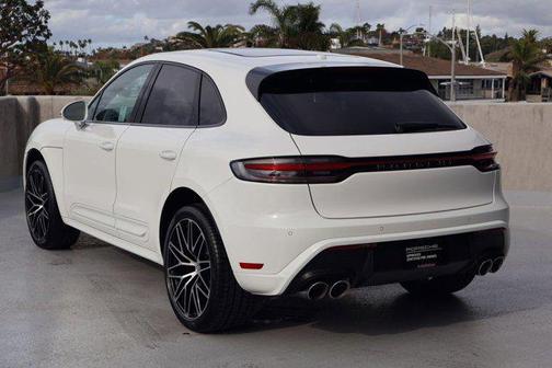 2023 Porsche Macan AWD