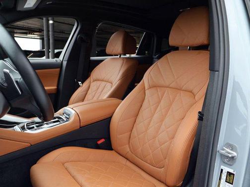 Brooklyn Grey Metallic 2024 BMW X6 xDrive40i