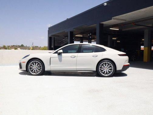 Chalk 2025 Porsche Panamera 4