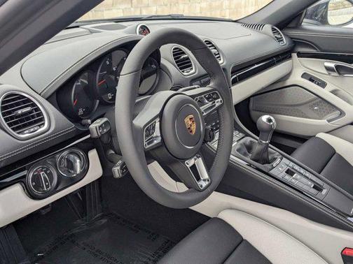 2025 Porsche 718 Boxster Roadster