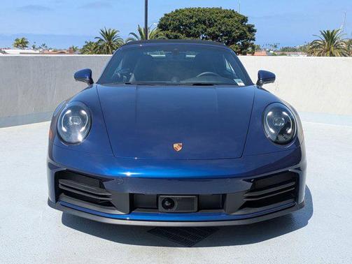 2025 Porsche 911 Carrera