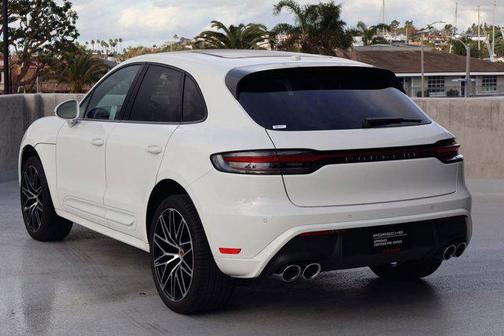 2025 Porsche Macan AWD