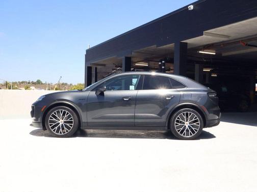 Volcano Grey Metallic 2025 Porsche Macan Macan Electric 4