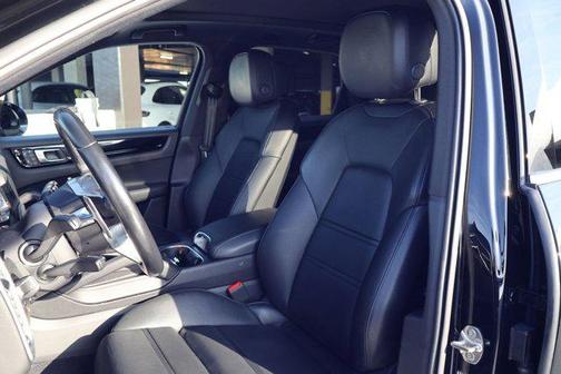 2023 Porsche Cayenne Cayenne