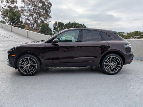 2026 Porsche Macan AWD