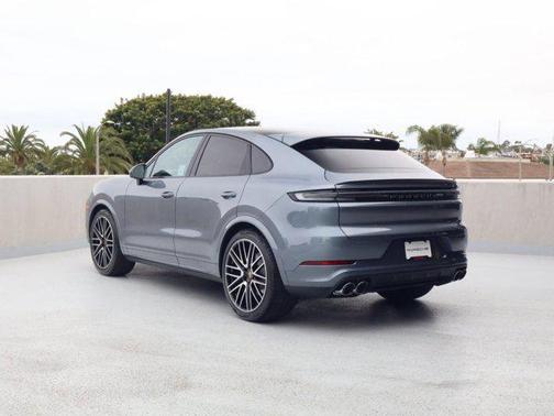 Vanadium Grey Metallic 2026 Porsche Cayenne Cayenne