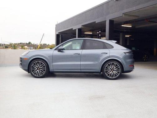 Vanadium Grey Metallic 2026 Porsche Cayenne Cayenne