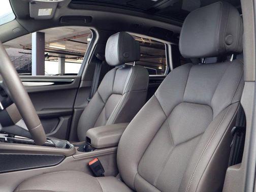 White 2025 Porsche Macan Macan