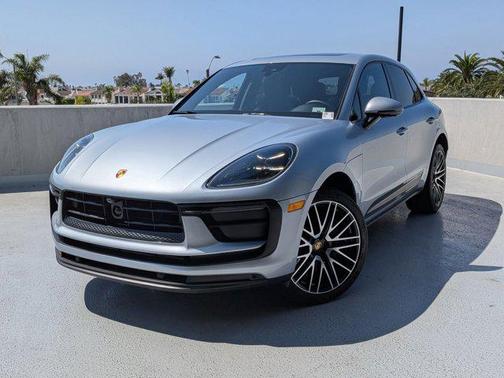 2025 Porsche Macan AWD