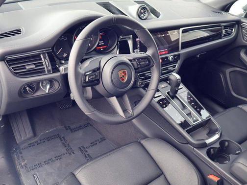 2026 Porsche Macan T