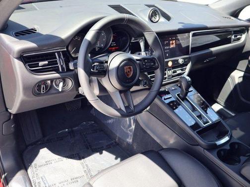 Carmine Red 2026 Porsche Macan Macan