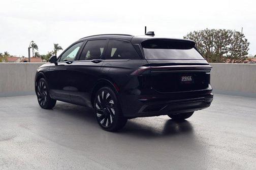 2025 Lincoln Nautilus Reserve