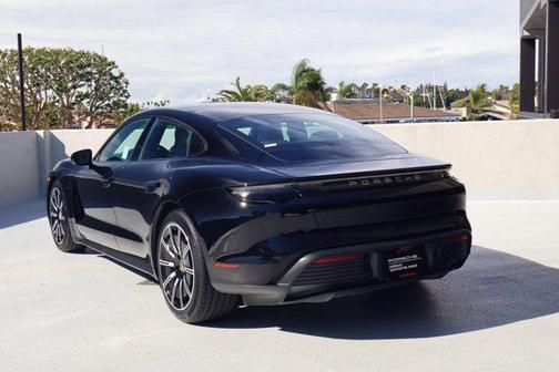 2022 Porsche Taycan RWD