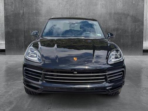 2023 Porsche Cayenne Platinum Edition