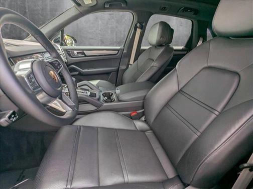 2023 Porsche Cayenne Platinum Edition