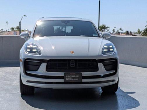 2024 Porsche Macan AWD