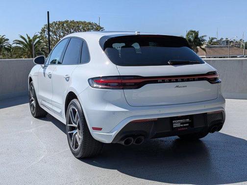 2024 Porsche Macan AWD