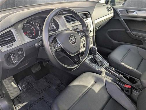 2017 Volkswagen Golf TSI S 4-Door