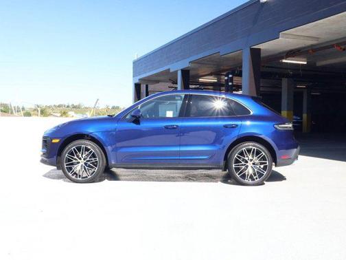 2026 Porsche Macan AWD