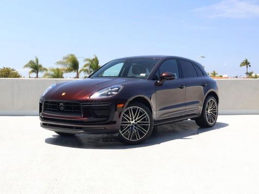 Copper Ruby Metallic 2023 Porsche Macan Macan