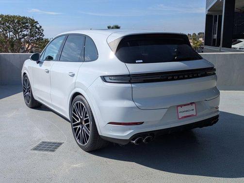 2026 Porsche Cayenne Cayenne