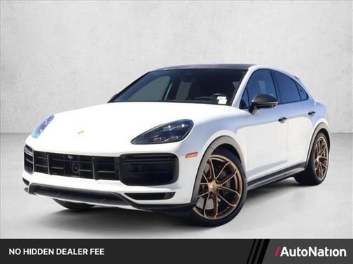 Carrara White Metallic 2022 Porsche Cayenne Turbo GT
