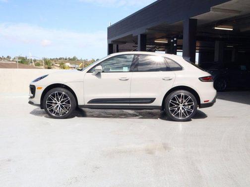 Chalk 2025 Porsche Macan Macan