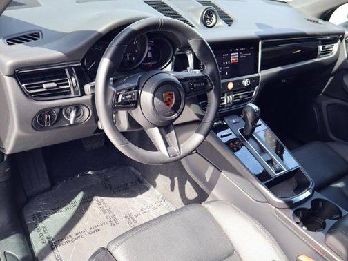 Chalk 2025 Porsche Macan Macan