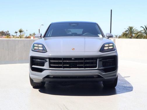 Arctic Grey 2026 Porsche Cayenne Cayenne