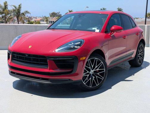 2022 Porsche Macan Base
