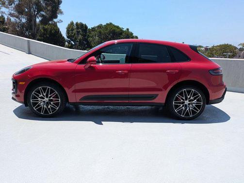 2022 Porsche Macan Base