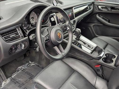 2022 Porsche Macan Base
