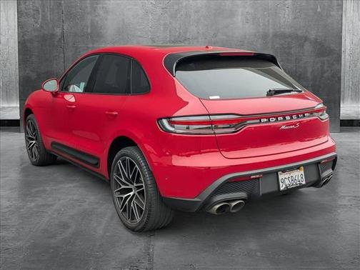 2022 Porsche Macan Base