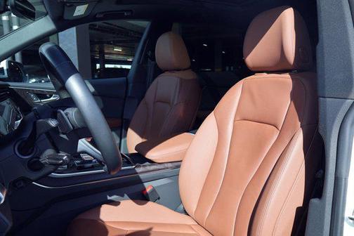 2023 Audi Q8 55 Premium