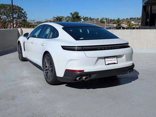 2026 Porsche Panamera RWD