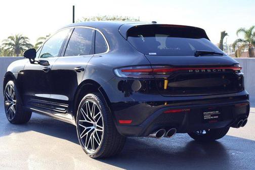 2025 Porsche Macan AWD