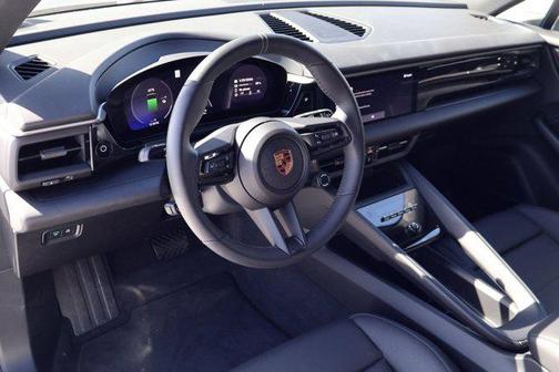 2024 Porsche Macan 4