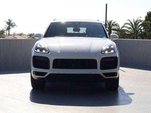 White 2023 Porsche Cayenne S