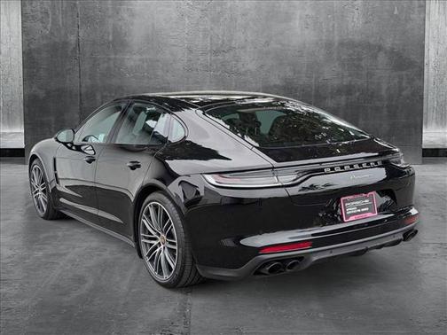 2023 Porsche Panamera Platinum Edition
