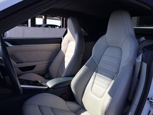 Carrara White Metallic 2022 Porsche 911 Carrera 4 GTS
