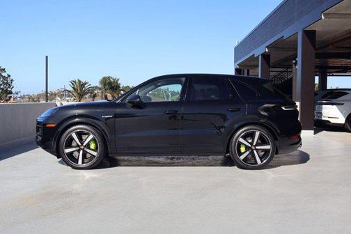 2026 Porsche Cayenne Cayenne E-Hybrid